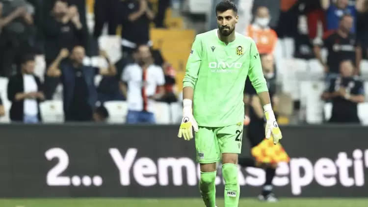 Yeni Malatyaspor kalecisi Abdulsamed Damlu'nun ayak baş parmağı kırıldı