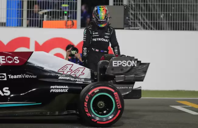 Formula 1 Katar Grand Prix'sinde pole pozisyonu Lewis Hamilton'ın oldu