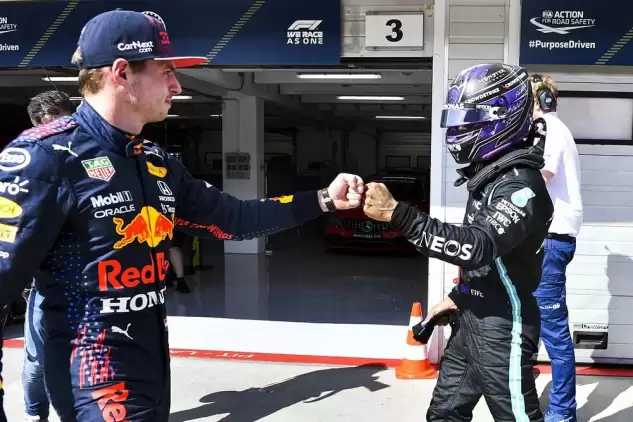 Formula 1'de bu sezon kim şampiyon olur? Verstappen mi  Hamilton mı?