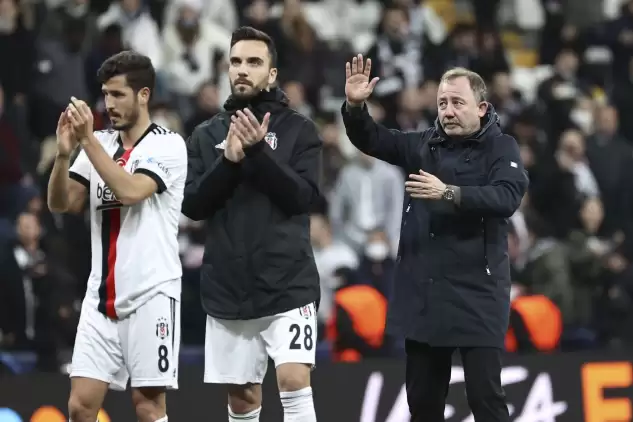 Beşiktaş taraftarından Sergen Yalçın'a çağrı!