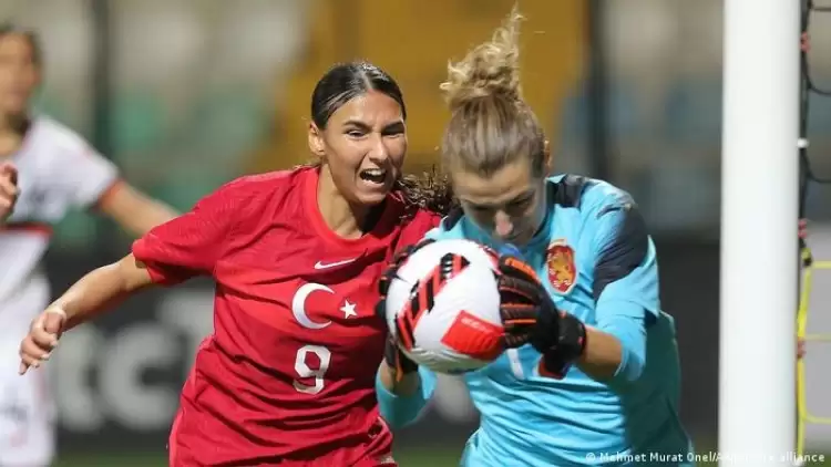 Almanya, Kadın Futbol Takımımıza şans tanımadı! 8-0