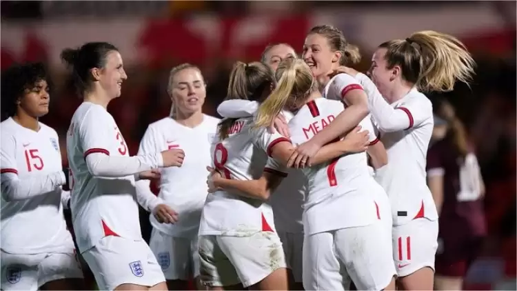 Kadınlar Dünya Kupasında İngiltere tarihi fark attı