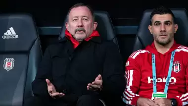 Sergen Yalçın, Anadolu krizlerinde bıraktı, Beşiktaş’ta direniyor