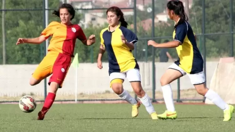 Ceyda Karagözoğlu kimdir, kaç yaşında, sosyal medya hesabı var mı? Galatasaray...