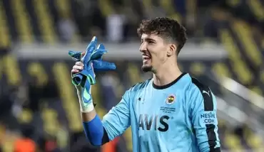 Fenerbahçe'de Altay Bayındır'ın yerine Süper Lig'den kaleci!