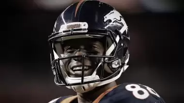 Eski Amerikan futbolu oyuncu evinde ölü bulundu!