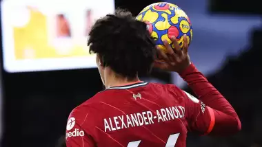 Premier Lig'de kasım ayının futbolcusu Alexander-Arnold