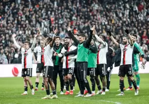 %50 indirim tribünleri doldurdu