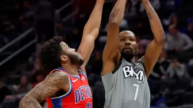 Kevin Durant'tan müthiş performans! Stephen Curry'yi geçti...