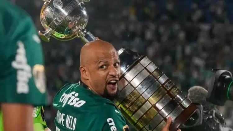 Felipe Melo Fluminense ile anlaştı