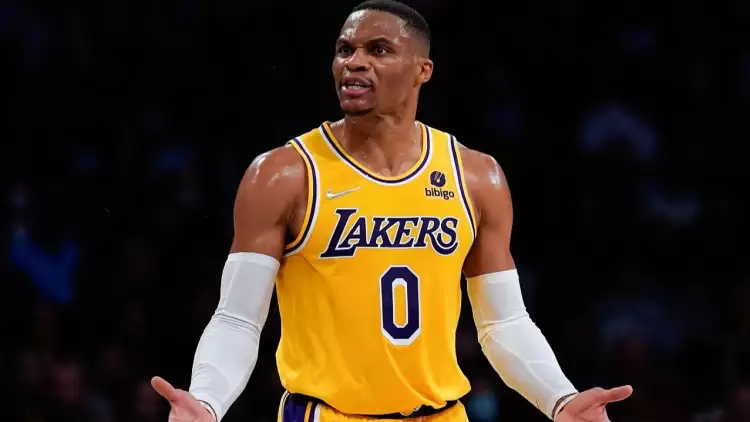 Lakers Westbrook'u takasa açıyor!