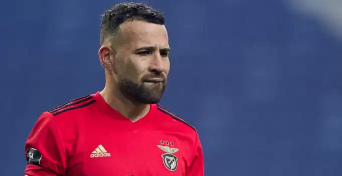 Otamendi'ye büyük şok! Hırsızlar ellerini kelepçeleyip boynuna kemer taktılar