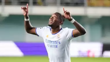 Yılın en iyisi Alaba: Süper Lig'den iki isim de listede