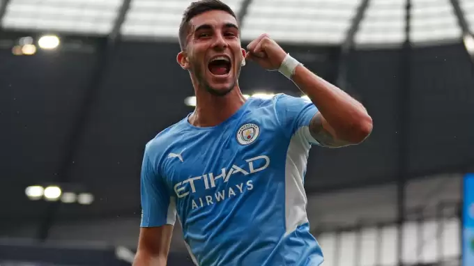 Barcelona, Ferran Torres’i kadrosuna katmaya yakın!