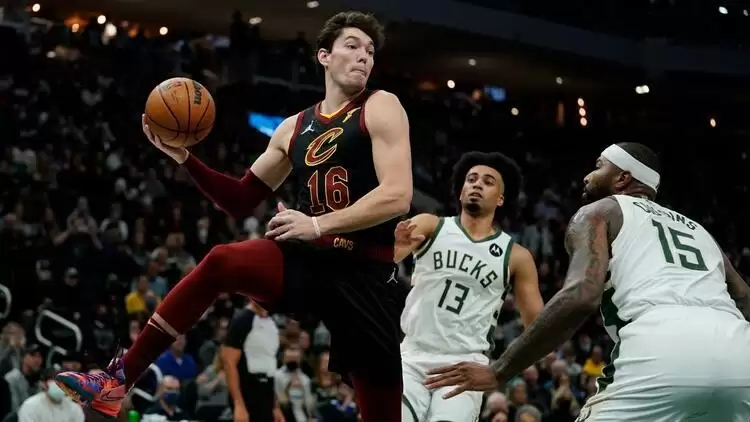 Cedi Osman coştu, Cavaliers son şampiyonu devirdi