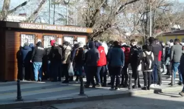 Trabzonspor taraftarı Başakşehir maçı için gişelere koştu