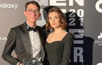 Mete Gazoz’un sevgilisi Melike Ayvaz güzelliği ile hayran bıraktı! 