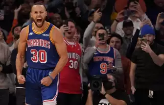 Stephen Curry, NBA tarihine geçti! Yeni bir rekor...