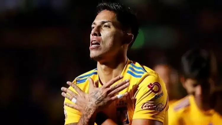 Trabzonspor'un ilgilendiği Carlos Salcedo'dan flaş transfer açıklaması! Galatasaray'dan...