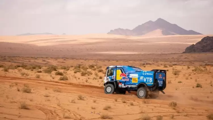 Dakar Rallisi’nin ikinci gününde de Red Bull sporcuları zirvede