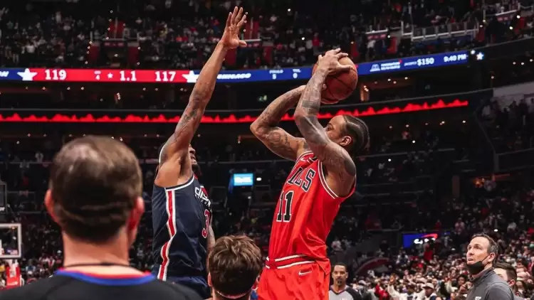 Chicago Bulls'tan DeMar DeRozan, NBA Tarihine Geçti! Üst Üste 2 Maç Kazandıran Basket