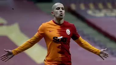 Sofiane Feghouli, Cezayir Milli Takım kampında sakatlandı