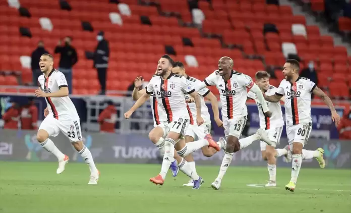 Beşiktaş'a Alman Ekolü! Yarın Görüşmeye Geliyorlar 