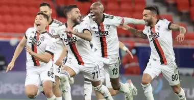 Hocasız, assız Beşiktaş, Rize'ye misafir. İşte 11'ler...