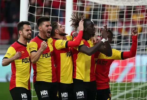 Son dakika: Göztepe'de Ndiaye, Antalyaspor galibiyetini değerlendirdi!