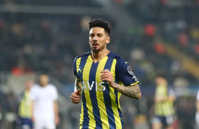 Fenerbahçe'de futbolcular Adana Demirspor yenilgisini değerlendirdi