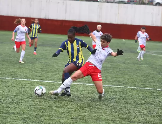 Fenerbahçe Kadın Futbol Takımı, Fatih Vatan Spor’a 1-0 Kaybetti