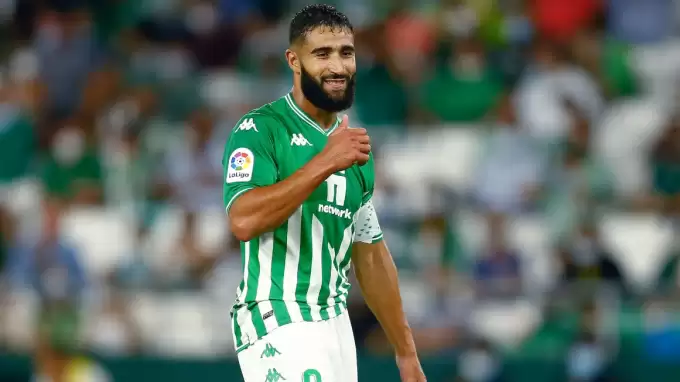 Real Betis, Fransız oyuncunun sözleşmesini uzattı