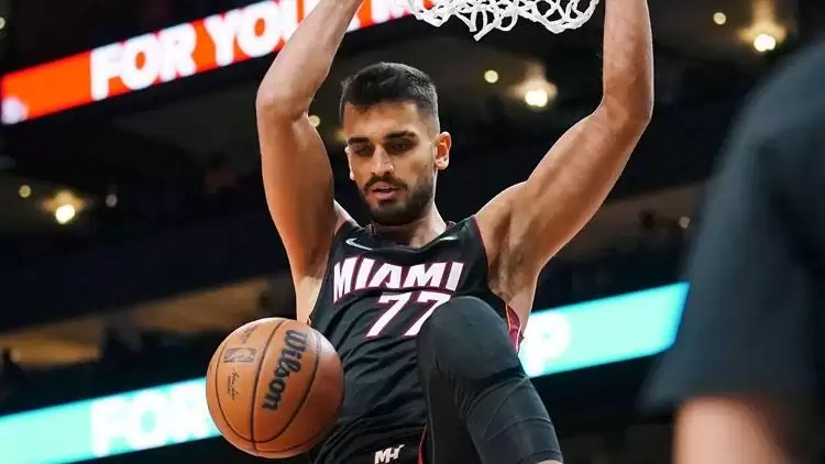 Miami'de Ömer Faruk Yurtseven'in çıkışı sürüyor