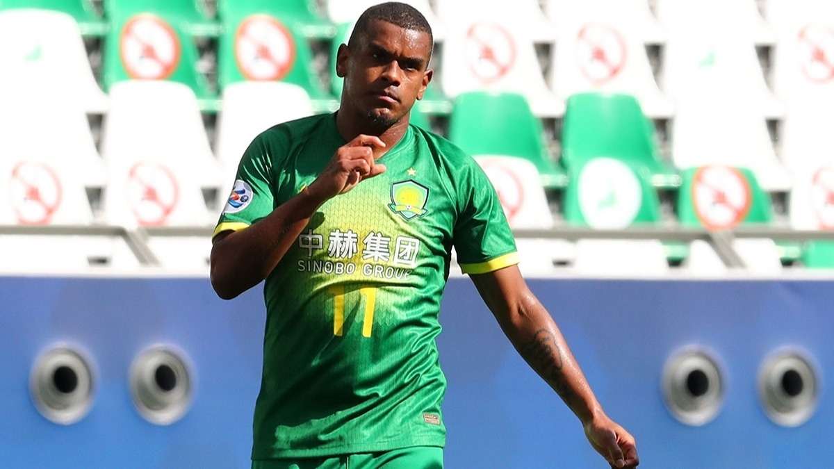 Лукас фернандо. Лукас фернандо футболист. Лукас фернандо. Фернандо лукас мартинс. Фернандо лукас мартинс футболист.