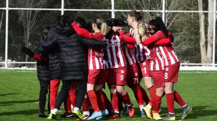 Kadın Futbol Süper Ligi: Sivasspor-Yabancılar Pazarı Spor: 2-1