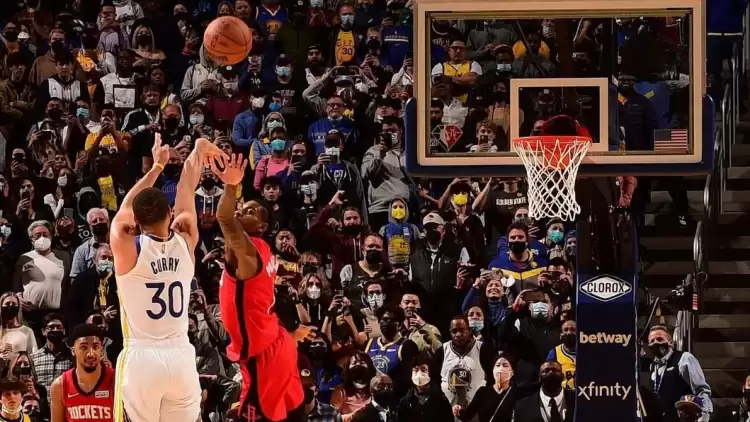 vİDEO - NBA'de Warriors, Rockets'ı Curry'nin Son Saniye Basketiyle Yendi