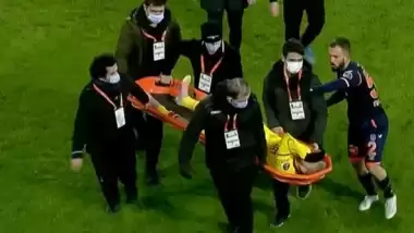 Başakşehir-Göztepe maçında Emre Çolak'tan tepki çeken hareket