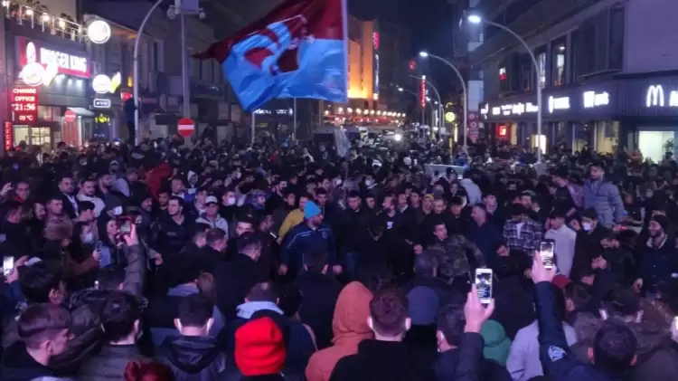 Trabzonsporlu taraftarlar Galatasaray maçı sonrası sokağa döküldü