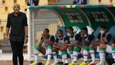 Futbol tarihine geçecek maç! Kaleyi sol bek koruyacak! 