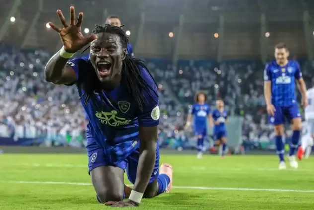 Bafetimbi Gomis, Al Hilal'den ayrıldığını açıkladı!