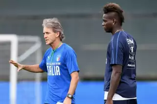 Balotelli'yi izlemek için gelecekti! Kararını verdi...