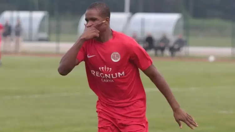 Antalyasporlu Mukairu, Kopenhag'a transfer oldu