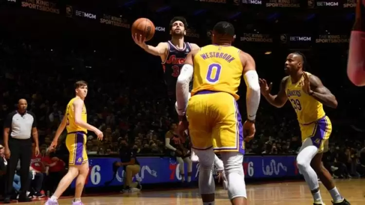 NBA'de Furkanlı 76ers, Lakers'ı Rahat Yendi: 105-87 