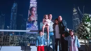  Ronaldo, sevgilisi Georgina'nın doğum günü için gökdelen kiraladı