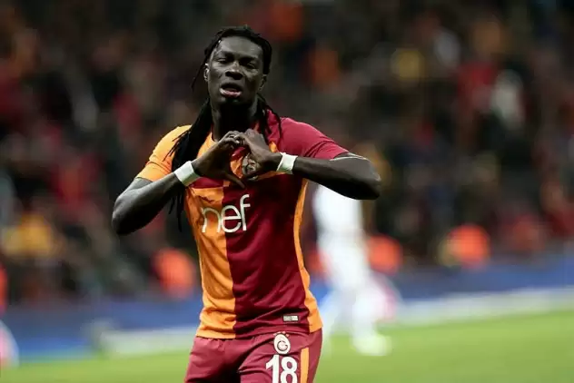 Galatasaray Gomis ile anlaştı