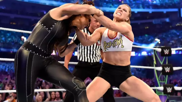 Ronda Rousey, WWE’ye geri döndü