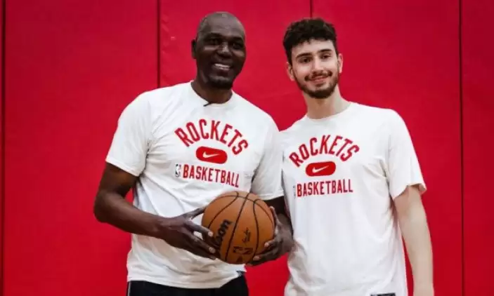 NBA efsanesi Hakeem Olajuwon'dan Alperen Şengün'e övgü! Büyülendim...