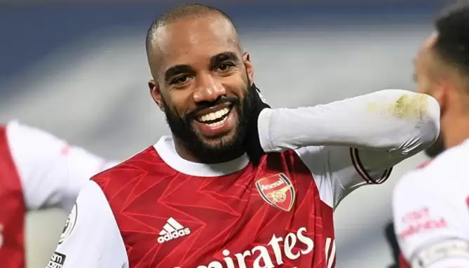 Lacazette resmen çıldırmış! Beşiktaş'tan istediği rakam ortaya çıktı