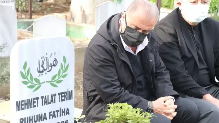 Fatih Terim, Ölüm Yıl Dönümünde Bbabasının Mezarını Ziyaret Etti