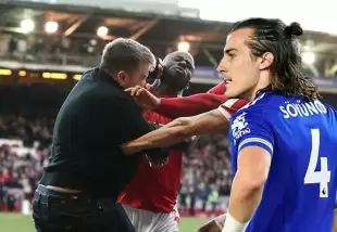 VİDEO  - Çağlar Söyüncü şok oldu! Attıkları gole sevinirken taraftardan yumruk yediler...